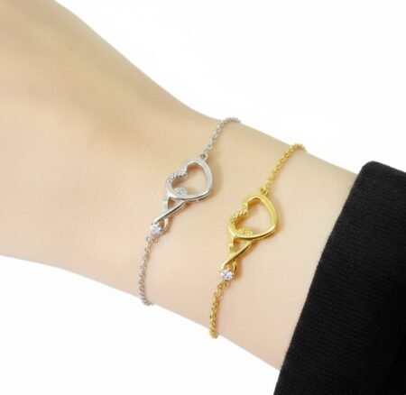 The Sweetheart Link - Elegant Heart Charm Bracelet